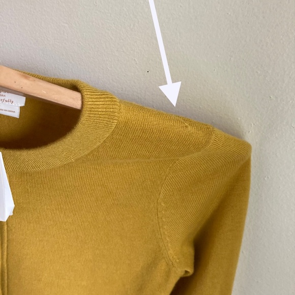 New Kate Spade wool cashmere cardigan with flaws - Picture 7 of 9